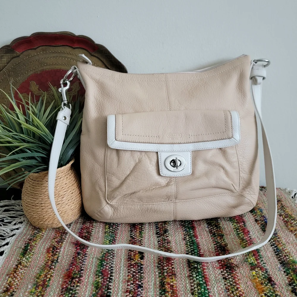 Coach Cream Leather Shoulder Bag Convertible Purse